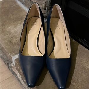Franco Sarto Women's French Navy leather Pumps